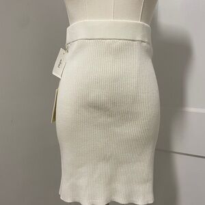 Aritzia Wilfred White Ribbed skirt S